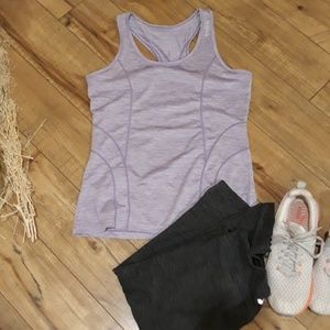 Reebok workout tank size medium.